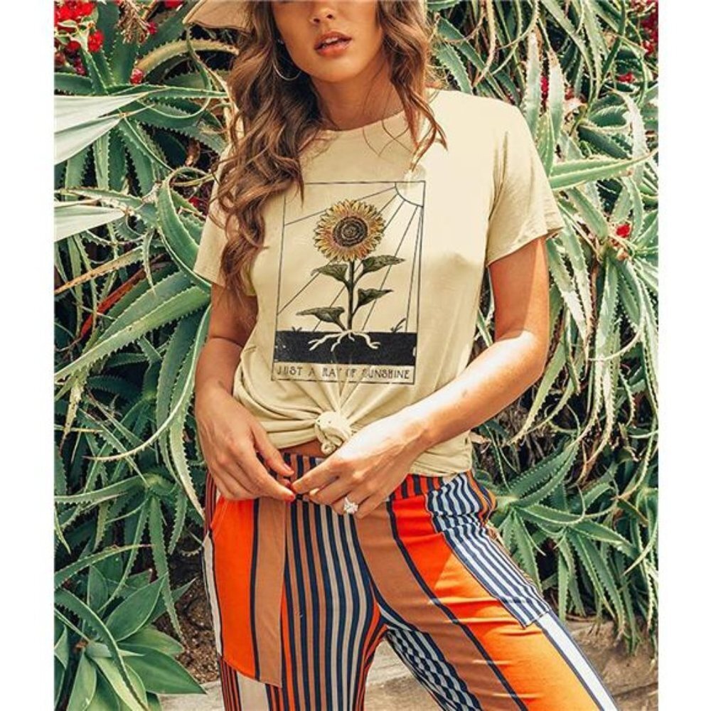 Yellow Boho Floral Graphic Print T-Shirtā Cute Sunflower TShirt Tee Tops - Picture 1 of 5